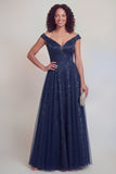 Floral azul marino Una línea larga de la mothe del vestido de novia