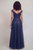 Floral azul marino Una línea larga de la mothe del vestido de novia