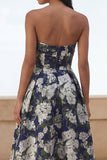 Vestido largo de invitado de novia de flores de naciso azul en línea A, tirantes y estampado de flores,