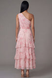 Vestido largo de invitado de boda rosa de gasa rosa con estampado floral y estampado largo de un hombro