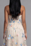 Vestido Midi floral A-Line con aplique de tul champán Sweetheart