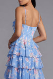 Corsé azul de funda, vestido midi de chiffon fruncido con estampado floral y abertura