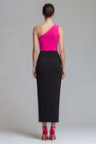 Vestido formal midi fucsia y negro de un solo hombro con abertura