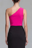 Vestido formal midi fucsia y negro de un solo hombro con abertura