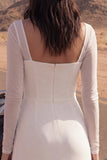 Vestido de novia largo de playa con escote cuadrado y escote de marfil y abertura