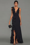 Vestido formal largo negro con escote en V y volantes y abertura