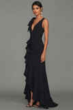 Vestido formal largo negro con escote en V y volantes y abertura