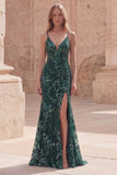Vestido largo de baile de graduación de sirena con cuentas y lentejuelas verde oscuro y abertura