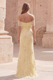 Vestido largo de graduación amarillo sirena al hombro descubierto con bordados florales