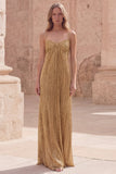 Vestido largo de graduación sin mangas y con tirantes finos dorados