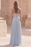 Vestido largo de graduación con tirantes finos azul cielo con tirantes finos