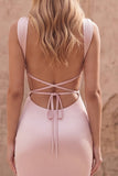 Vestido largo de graduación de satén de tirantes finos de sirena rosa con cordones en la espalda