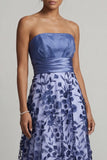 Vestido de madre de la novia floral azul marino sin tirantes A Line