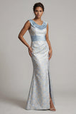 Vestido de madre de novia de brocado sirena azul claro con cuello de capucho