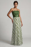 Vestido de madre de novia floral verde A Line Strapless