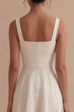 Vestido de compromiso Midi de encaje marfil con escote cuadrado