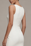 Vestido blanco pequeño bodycon de satén con escote bateau