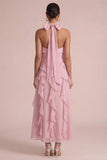 Vestido largo de invitado de boda con rodas rosas polvorientas con húmenes florales