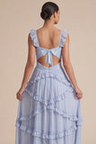 Vestido de invitado midi azul claro con volantes y recorte en línea A