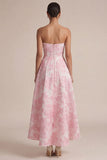 Vestido rosa sin tirantes A Line Floral Midi para invitados