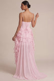 Corsé rosa: Un vestido mini con volantes de línea