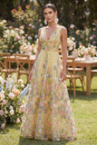 Vestido largo de flores bordado en línea A amarillo de tul con escote en V