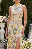 Vestido largo floral bordado con cuello champán sirena y abertura