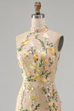 Vestido largo floral bordado con cuello champán sirena y abertura