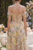 Corsé de tul con línea A descubierto y vestido midi floral bordado