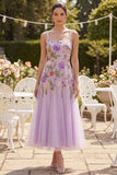 Vestido midi floral bordado de tul en línea A con escote cuadrado y cuello cuadrado lila