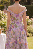 Vestido midi floral bordado de tul lila con línea de hombros en forma de A