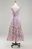 Vestido midi floral bordado en línea A de tul lila y escote en V