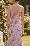 Vestido largo floral bordado en tul de tul lila con abertura