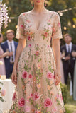 Vestido midi midi floral bordado de tul en pico con escote en V y manga corta