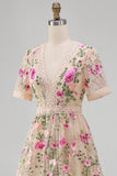 Vestido midi midi floral bordado de tul en pico con escote en V y manga corta