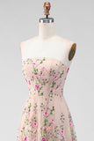 Vestido midi floral bordado sin tirantes de tul A-Line Blush