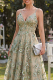 Vestido midi floral midi de tul verde polvoriento de corsé con cuentas en línea A
