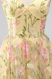 Corsé amarillo claro con tirantes finos floral A Line