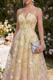 Corsé floral amarillo claro con tirantes finos Un vestido Midi de línea