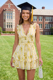 Vestido de graduación Mini A-Line Amarillo Floral con escote en V y volantes