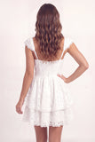 Vestido de graduación mini de corte blanco de encaje en línea en V con manga gorda