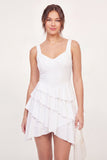 Mini vestido de graduación blanco con volantes en línea A