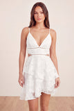 Mini vestido de graduación blanco con recorte floral en A con recorte en A