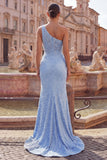 Vestido largo largo de graduación azul con cuentas y sirena adornada con perlas, con una hombro y abertura