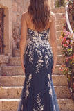 Vestido largo de graduación floral sirena azul marino con apliques