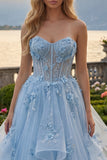 Corsé azul A-Line Sweetheart con vestido largo de graduación con pliquados y abalorios
