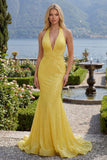 Vestido largo de baile de fin de curso con cuello halter amarillo brillante de sirena