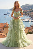 Vestido largo de graduación verde con líneas A con líneas en A y esco, con volantes
