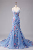 Vestido de graduación largo de tirantes florales de sirena azul con tirantes finos y escote largo
