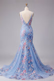 Vestido de graduación largo de tirantes florales de sirena azul con tirantes finos y escote largo